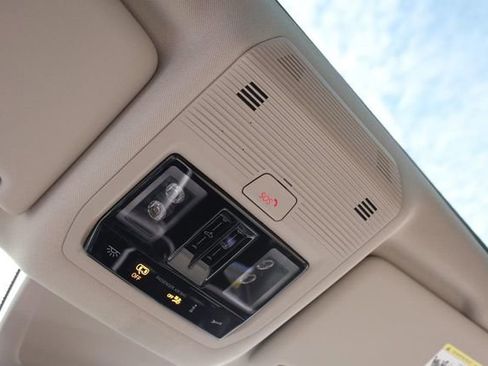 New 2026 Volkswagen Atlas SE image 20