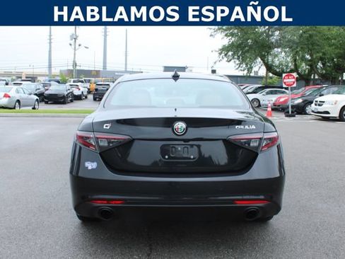 Used 2024 Alfa Romeo Giulia Ti AWD/4WD image 4