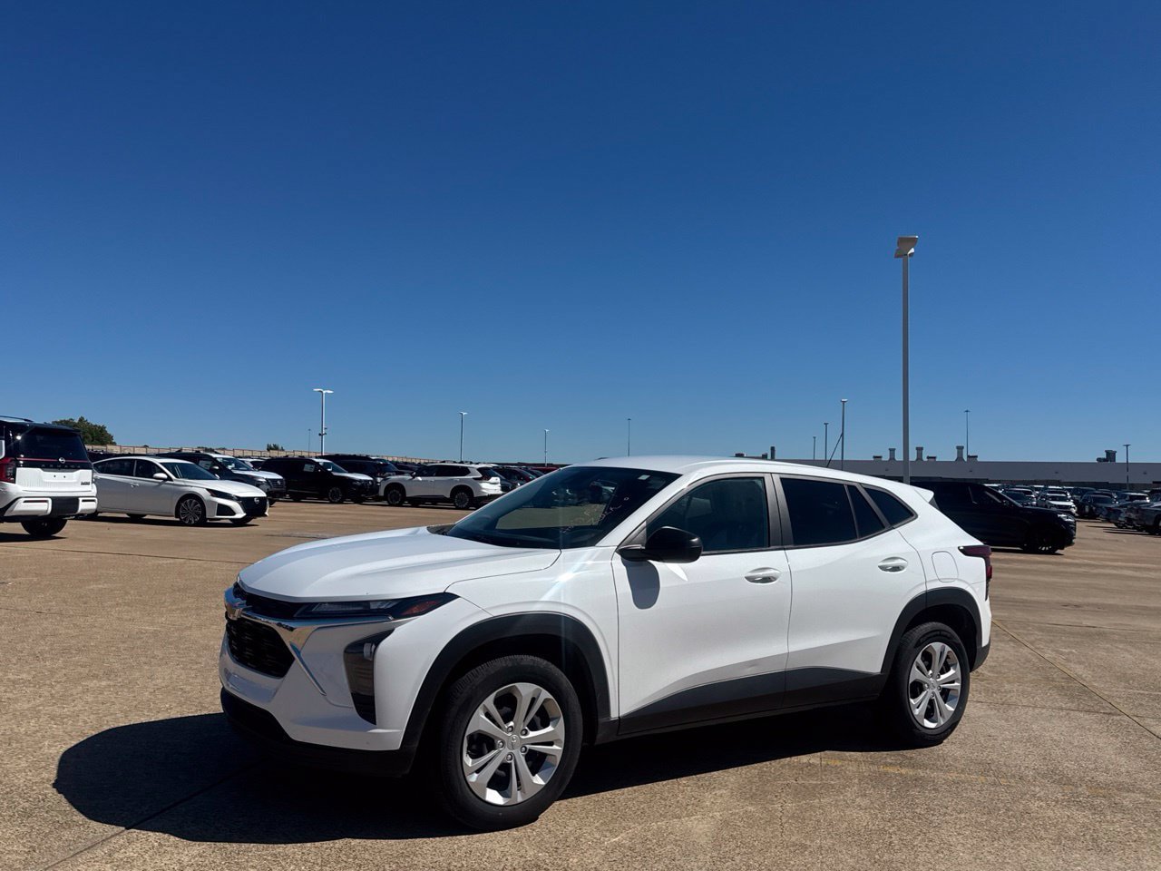 Used 2025 Chevrolet Trax LS FWD image 11