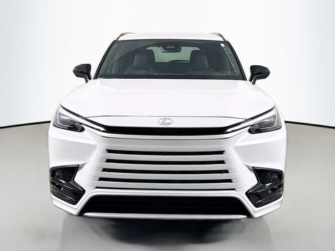 New 2026 Lexus TX 500h AWD image 2