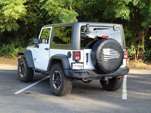 Used 2018 Jeep Wrangler Rubicon AWD/4WD image 7
