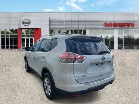 Used 2016 Nissan Rogue SV image 5