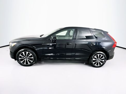 Used 2025 Volvo XC60 B5 Plus image 4