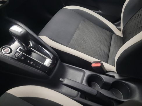 Used 2021 Nissan Versa SV image 26