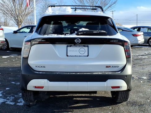 New 2026 Nissan Kicks SR w/ Cold Weather Package AWD/4WD image 5