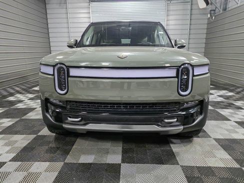 Used 2024 Rivian R1S Launch Edition image 3