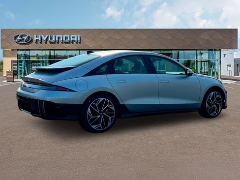 New 2025 Hyundai Ioniq 6 SEL image 8