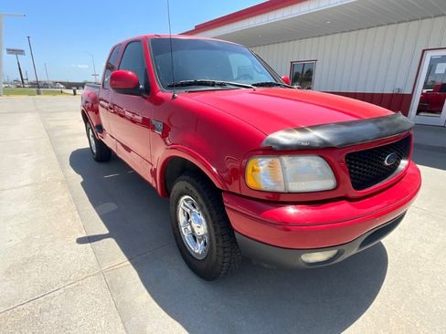 Used 2000 Ford F150 XLT AWD/4WD image 2