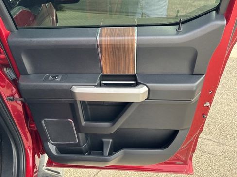 Used 2017 Ford F150 Lariat image 36