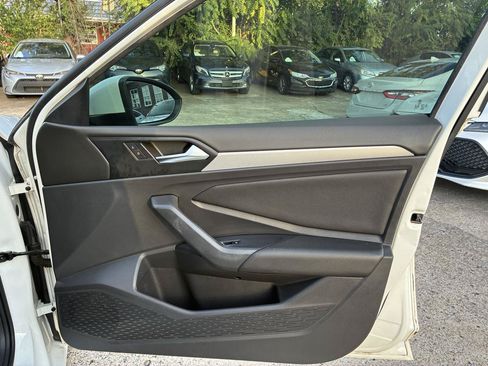 Used 2019 Volkswagen Jetta SE FWD image 25