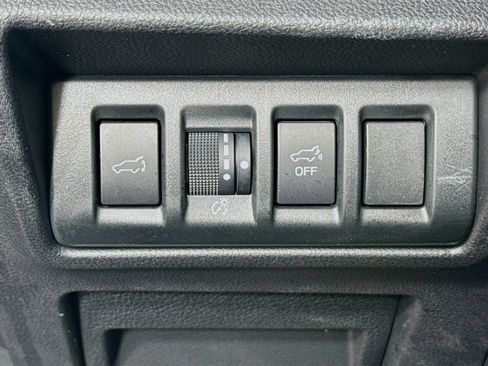 Used 2022 Subaru Outback Limited AWD/4WD image 11