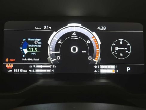 Used 2024 Toyota Tundra Limited AWD/4WD image 12