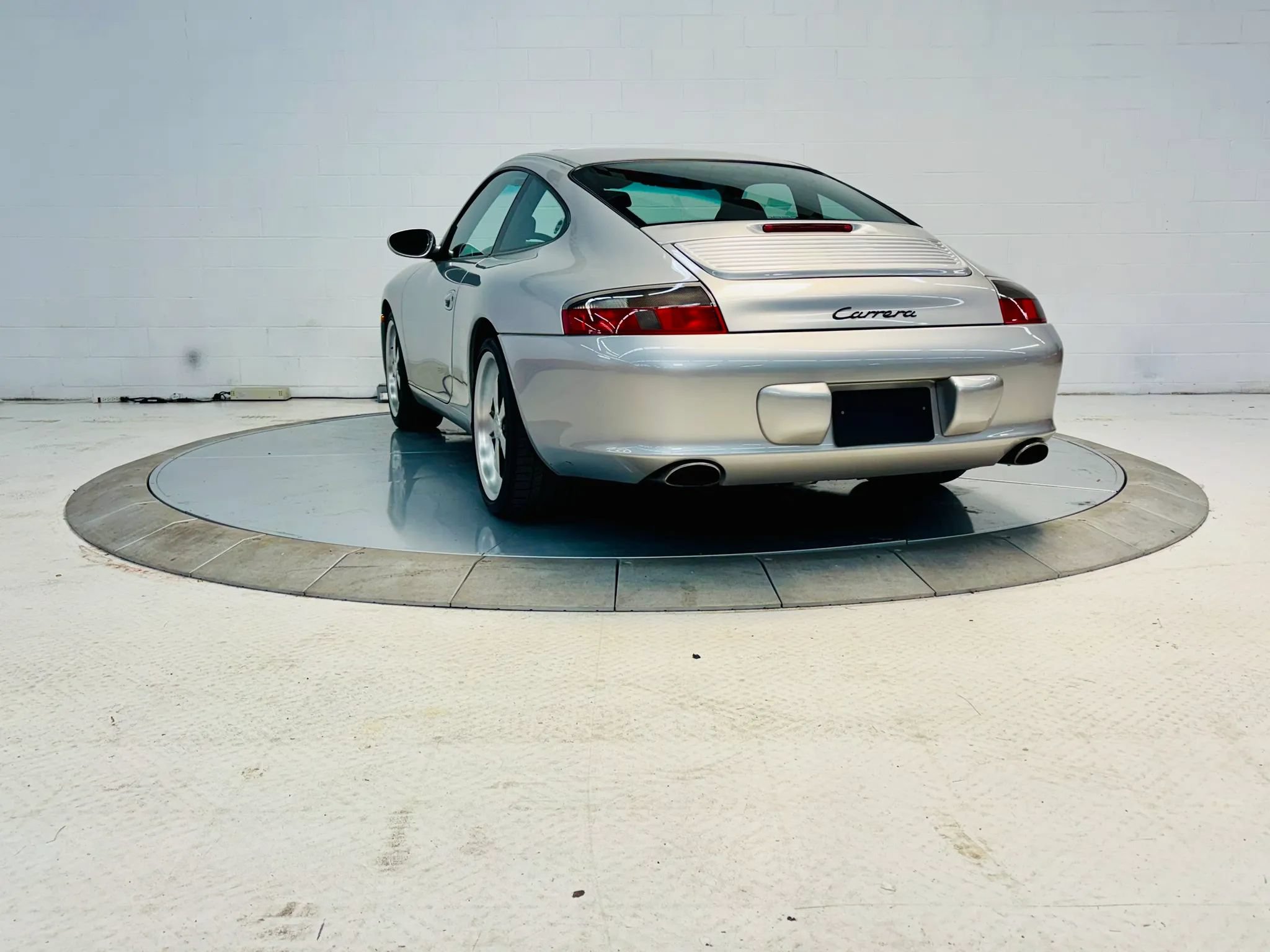 Used 2002 Porsche 911 GT3 RS image 37