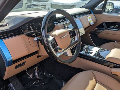 New 2026 Land Rover Range Rover SE image 10