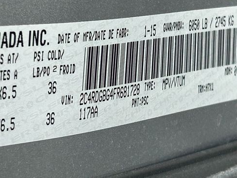 Used 2015 Dodge Grand Caravan SE image 35