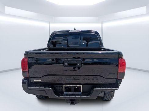 Used 2021 Toyota Tacoma TRD Sport RWD image 4