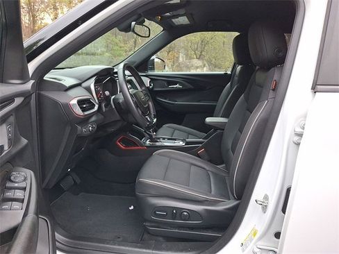 Used 2021 Chevrolet TrailBlazer RS w/ Convenience Package image 14