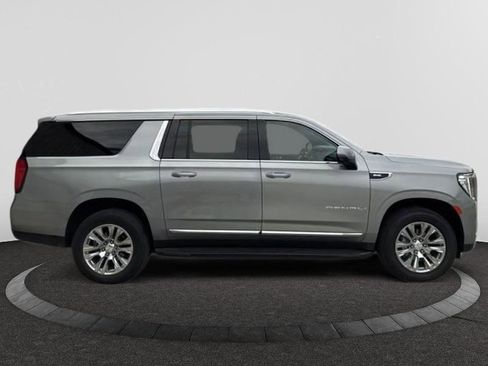 Used 2024 GMC Yukon XL Denali image 2