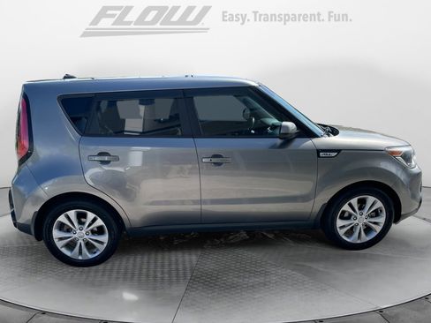 Used 2020 Kia Soul EX image 9