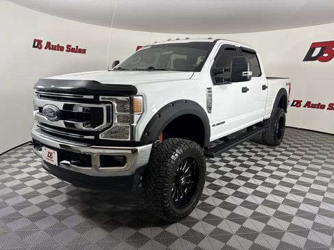 Used 2020 Ford F250 XLT image 2