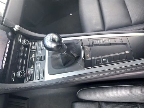 Used 2024 Porsche 718 Cayman RWD image 18