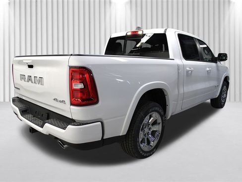 New 2026 RAM 1500 4x4 Crew Cab image 3
