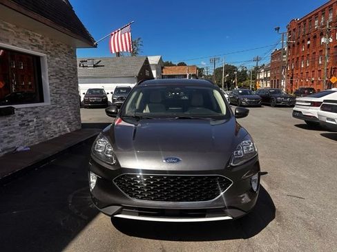 Used 2020 Ford Escape Titanium AWD/4WD image 2