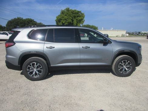 New 2026 GMC Acadia AT4 AWD/4WD image 3