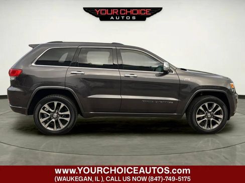 Used 2018 Jeep Grand Cherokee Overland AWD/4WD image 6