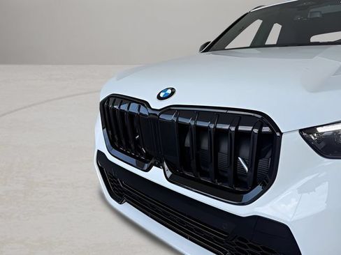 Used 2026 BMW X1 xDrive28i w/ Technology Package AWD/4WD image 3
