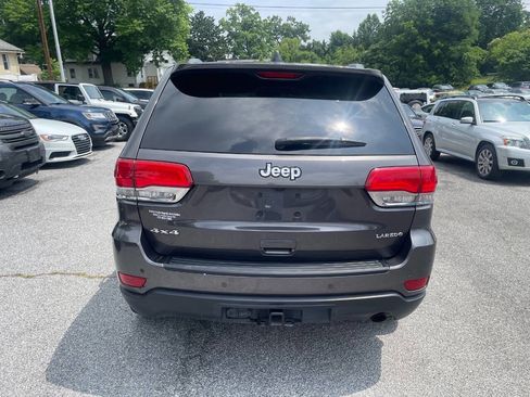 Used 2019 Jeep Grand Cherokee Laredo AWD/4WD image 7