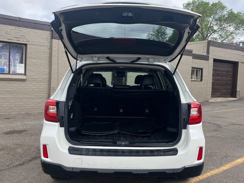 Used 2017 Subaru Outback 2.5i Limited AWD/4WD image 15