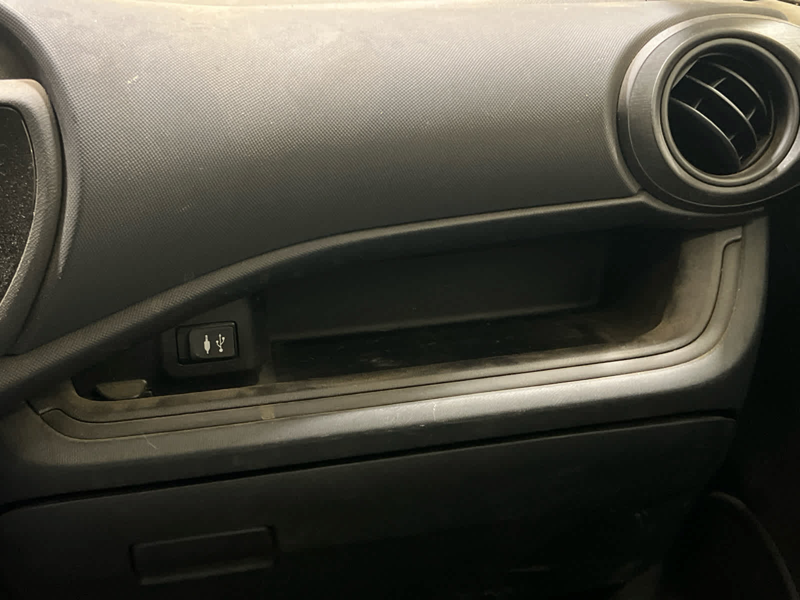 Used 2015 Toyota Prius C One FWD image 17