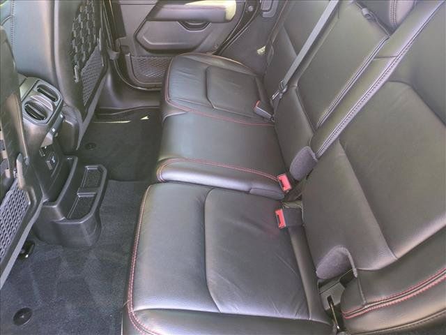 Used 2023 Jeep Wrangler Unlimited Rubicon w/ Cold Weather Group AWD/4WD image 19
