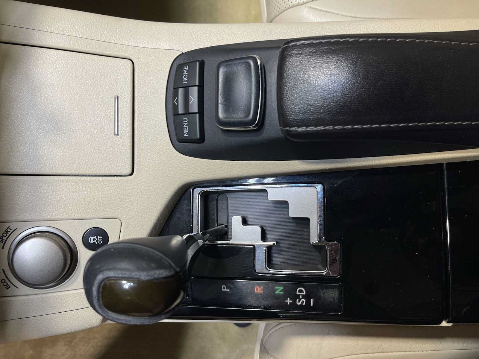 Used 2015 Lexus ES 350 w/ Luxury Package FWD image 17
