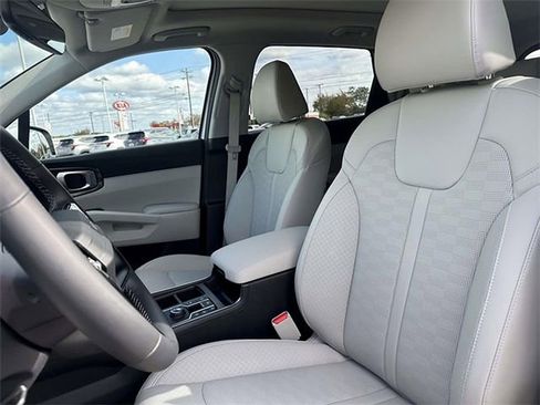 New 2026 Kia Sorento S w/ S Panoramic Sunroof Package FWD image 6
