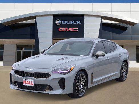 Used 2023 Kia Stinger GT2 RWD image 3