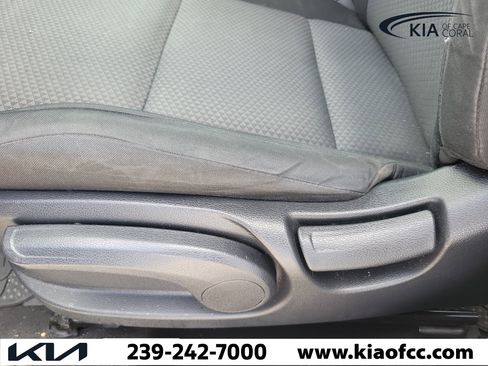 Used 2020 Kia Soul LX FWD image 16