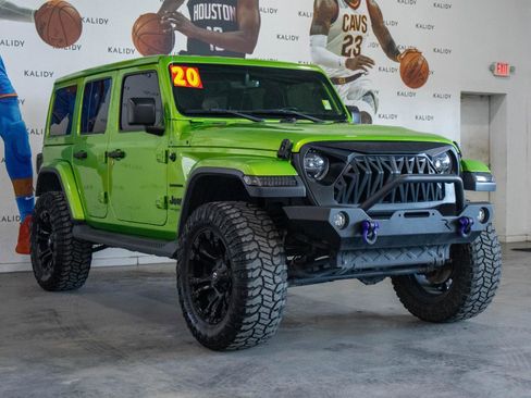 Used 2020 Jeep Wrangler Unlimited Sahara w/ Uconnect 4C Nav & Sound Group AWD/4WD image 19