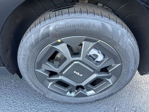 New 2026 Kia Carnival EX image 21