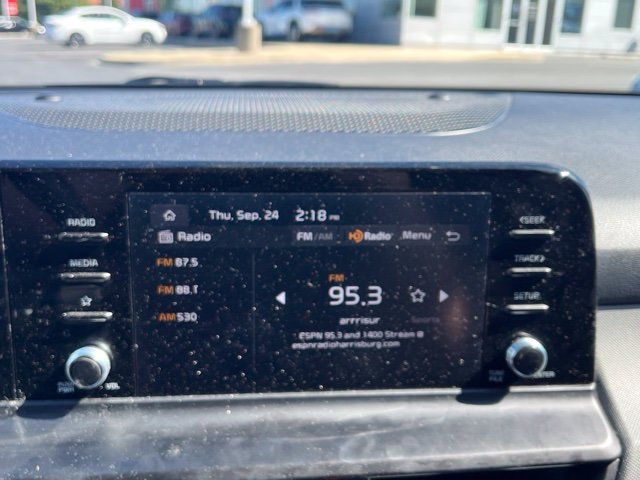 Used 2025 Kia Seltos LX AWD/4WD image 17