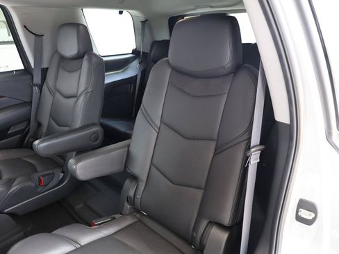 Used 2017 Cadillac Escalade Premium Luxury AWD/4WD image 22