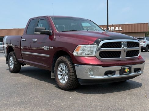 Used 2017 RAM 1500 Classic SLT w/ Luxury Group AWD/4WD image 2