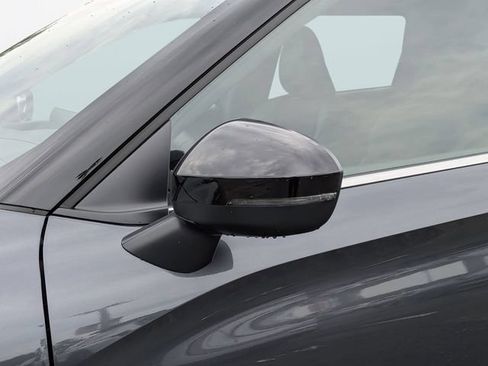 New 2026 Mitsubishi Outlander LE FWD image 11