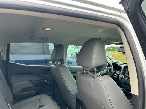 Used 2020 Chevrolet Colorado W/T w/ WT Convenience Package AWD/4WD image 5