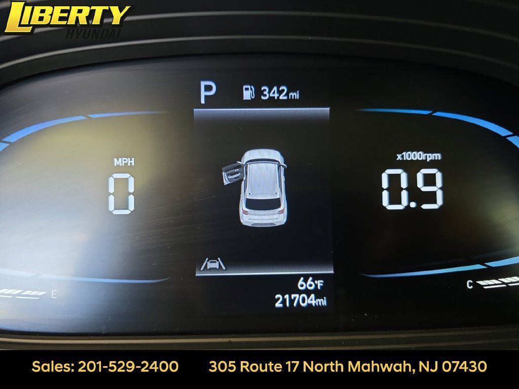 Certified 2023 Hyundai Venue SEL w/ Cargo Package FWD image 16