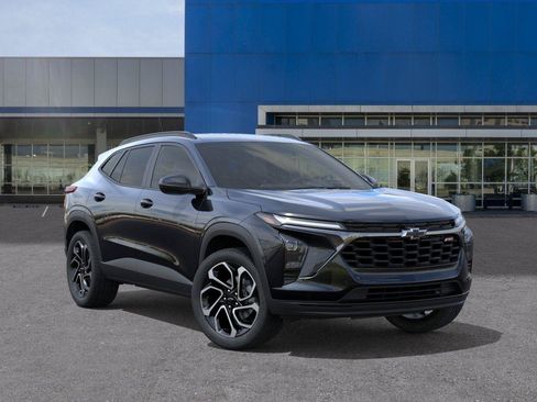 New 2026 Chevrolet Trax RS w/ Driver Confidence Package FWD image 7