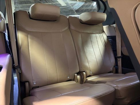 Used 2023 Land Rover Range Rover Long Wheelbase SE image 41