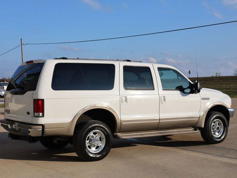 Used 2001 Ford Excursion Limited image 3
