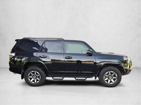 Used 2023 Toyota 4Runner TRD Off-Road Premium w/ Moonroof Package AWD/4WD image 4